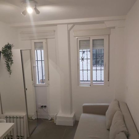 Апартаменты Cozy Studio Reina Sofia Amparo Мадрид Экстерьер фото